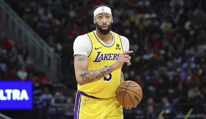 文班亚马与浓眉哥盖帽王之争：谁将突破2000次大