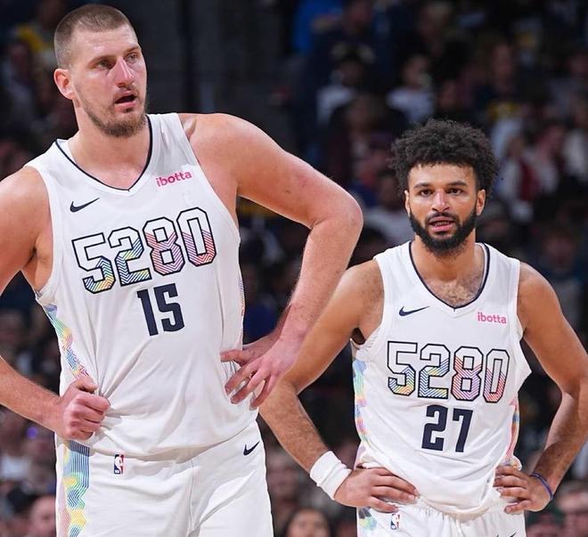 NBA季后赛首轮G1五支争冠球队强势突围：骑士掘金