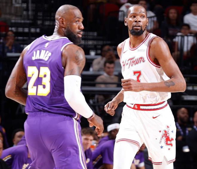 NBA季后赛首轮G1五支争冠球队强势突围：骑士掘金