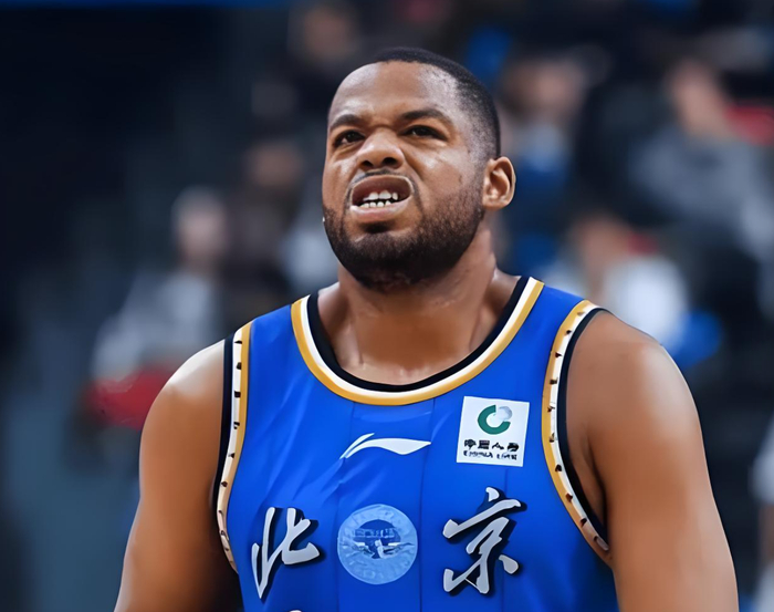 斯佩尔曼公开道歉并接受处罚 北京队化解球员冲