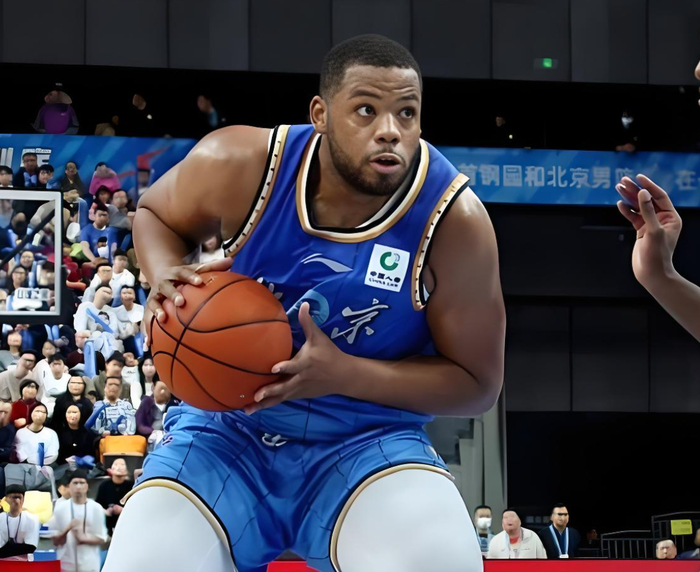 斯佩尔曼公开道歉并接受处罚 北京队化解球员冲