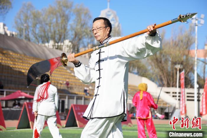 青海敬老月传统体育项目展演展现老年风采