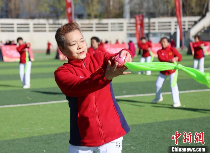 青海敬老月传统体育项目展演展现老年风采