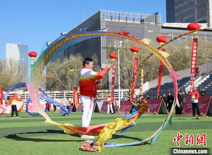 青海敬老月传统体育项目展演展现老年风采